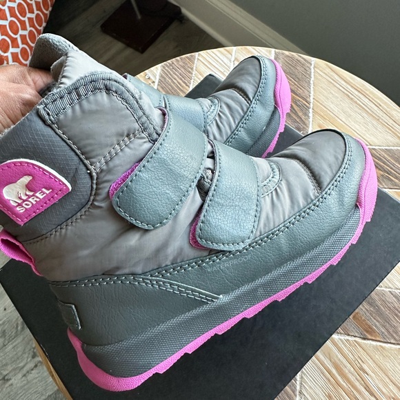 Sorel Children’s Whitney II Snow Boots Sz13 - Picture 2 of 10
